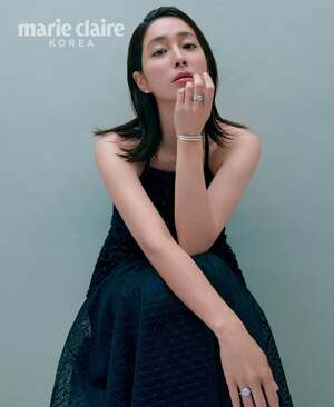 【フォト】イ・ミンジョン、ジュエリーグラビアで上品な姿披露…際立つ肩のライン