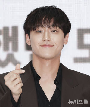 【フォト】イ・ドヒョン「コーヒー1杯いかがですか？」