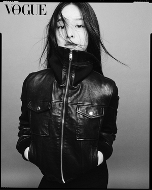 【フォト】AtHeart、デビュー後初グラビアでユニークなビジュアル披露