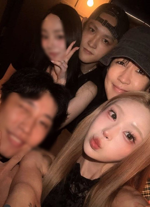 「チェ・ジンシルさんの子ども」Ben Bliss&チェ・ジュニが恋人の姿公開 「ホン・ジンギョンの許可をもらってきた」