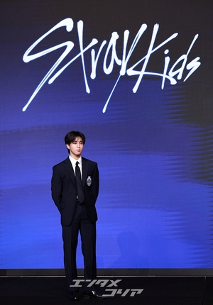 【フォト】Stray Kidsハン、雰囲気のある男