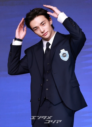 【フォト】Stray Kidsヒョンジン、まさに彫刻ビジュアル