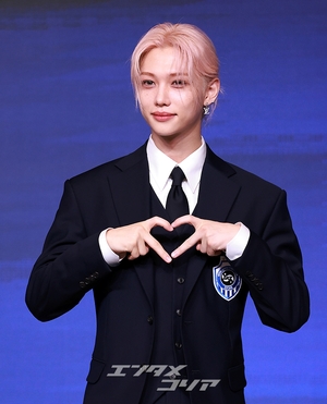 【フォト】Stray Kidsフィリックス、セクシーな猫耳