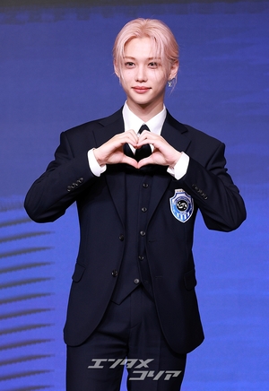 【フォト】Stray Kidsフィリックス、セクシーな猫耳