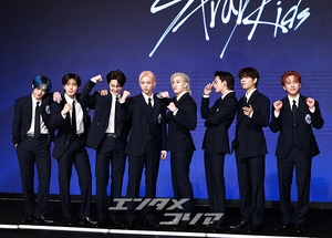 【フォト】Stray Kids、4thアルバム「KARMA」リリース