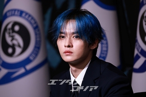 【フォト】Stray Kids、4thアルバム「KARMA」リリース