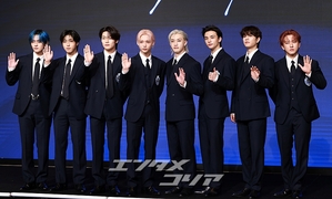 【フォト】Stray Kids、4thアルバム「KARMA」リリース