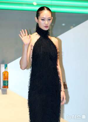 【フォト】オースティン・カン＆シン・ヒョンジ＆チェ・ジョンソク「ウイスキーを1杯いかが」