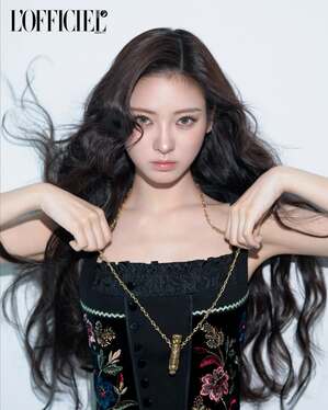 【フォト】幻想的な雰囲気のMEOVVアンナ、まさに人形ビジュアル