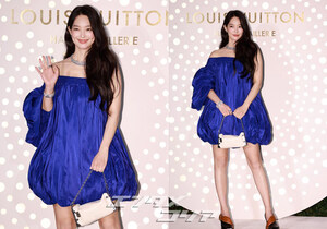 【フォト】シン・ミナ、ブルーのミニドレス姿でラブリーなほほ笑み