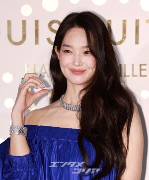 【フォト】シン・ミナ、ブルーのミニドレス姿でラブリーなほほ笑み