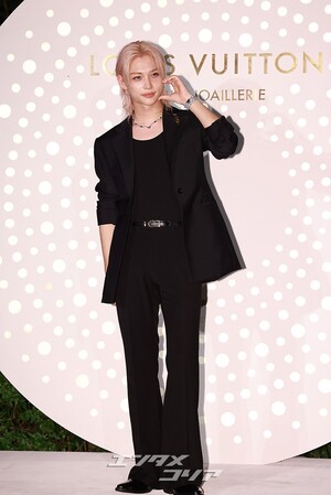 【フォト】Stray Kidsフィリックス、童話の中の王子さまのよう