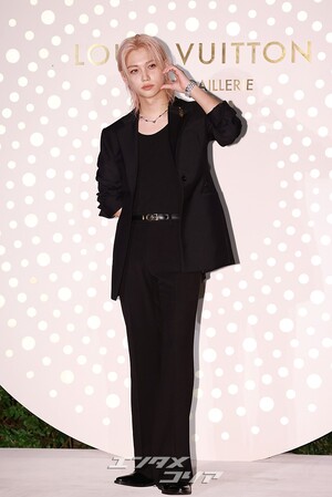 【フォト】Stray Kidsフィリックス、童話の中の王子さまのよう