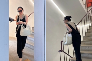 54歳イ・ヨンエ、黒のデイリールックが上品でステキ