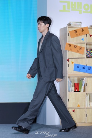 【フォト】身長183センチのコンミョン、小顔過ぎてびっくり