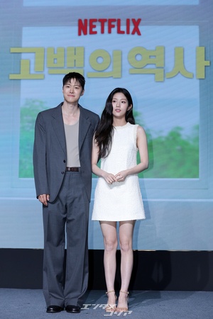 【フォト】コンミョン＆シン・ウンス、アンドレ・キムのショーでおなじみのポーズ