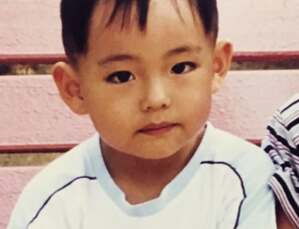 【フォト】防弾少年団V、幼少時代のキュートな写真公開