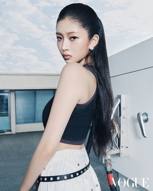 【フォト】IVEレイ、はつらつとしたエネルギーでシック＆ラブリーな魅力