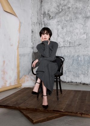 【フォト】ソン・ヘギョ、「MICHAA」秋キャンペーン・グラビアで魅惑的な雰囲気