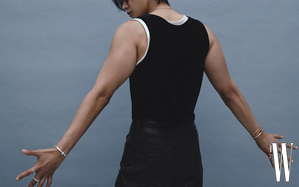 【フォト】ロウン、筋肉質ボディ＆ジュエリーのコラボ…格の違うオーラ