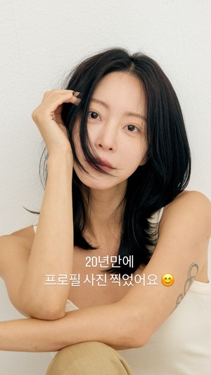 ハン・イェスル、20年ぶりプロフィール写真撮影…清純な魅力アピール