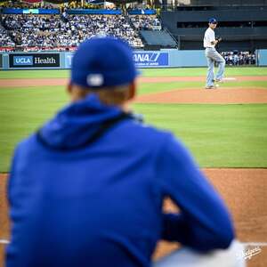 【フォト】「勝利の妖精」になったBTSのV、野球のユニフォームもよく似合う