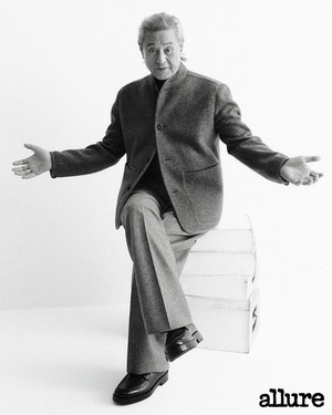 【フォト】SHINeeミンホ、パク・クニョンとグラビアで2ショット…貫禄と覇気の共存