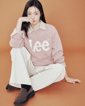 【フォト】ノ・ユンソ「Lee」秋物コレクションで清純グラビア