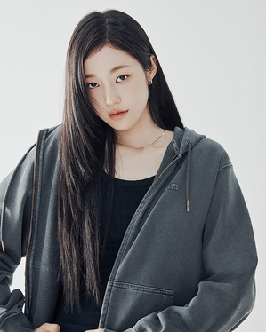 【フォト】ノ・ユンソ「Lee」秋物コレクションで清純グラビア