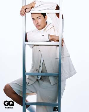 【フォト】ダニエル・ヘニーの冒険的瞬間…堂々としたポーズ＆眼差し