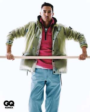 【フォト】ダニエル・ヘニーの冒険的瞬間…堂々としたポーズ＆眼差し