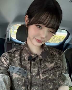 【フォト】IVEウォニョン　戦闘服も完璧に着こなす美ビジュアル