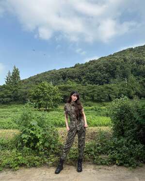 【フォト】IVEウォニョン　戦闘服も完璧に着こなす美ビジュアル