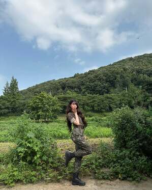 【フォト】IVEウォニョン　戦闘服も完璧に着こなす美ビジュアル