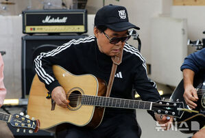 【フォト】「57年ぶりの完全体」公演を前に集まった「C’EST SI BON」のメンバーたち