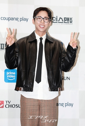 【フォト】チュ・ジョンヒョク＆パク・ヒスン、男の友情際立つポーズ