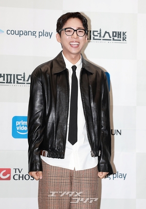 【フォト】チュ・ジョンヒョク＆パク・ヒスン、男の友情際立つポーズ