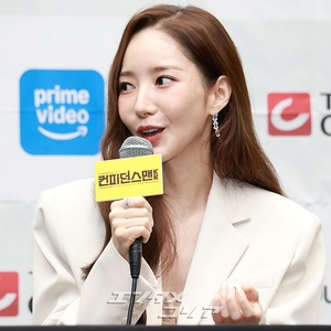 【フォト】パク・ミニョン＆パク・ヒスン＆チュ・ジョンヒョク、『コンフィデンスマンKR』の主役たち