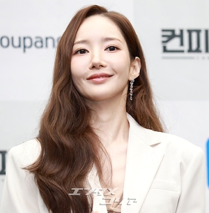 【フォト】パク・ミニョン＆パク・ヒスン＆チュ・ジョンヒョク、『コンフィデンスマンKR』の主役たち