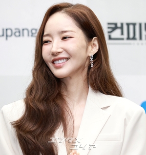 【フォト】パク・ミニョン＆パク・ヒスン＆チュ・ジョンヒョク、『コンフィデンスマンKR』の主役たち