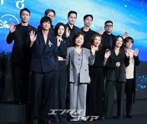 【フォト】チョン・ジヒョン＆カン・ドンウォン＆オ・ジョンセ＆パク・ヘジュンら、『北極星』のキャストたち