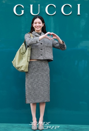 【フォト】パク・ギュヨン　秋物ツーピースでおしゃれ＋ラブリー笑顔