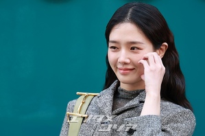 【フォト】パク・ギュヨン　秋物ツーピースでおしゃれ＋ラブリー笑顔