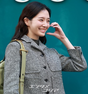 【フォト】パク・ギュヨン　秋物ツーピースでおしゃれ＋ラブリー笑顔