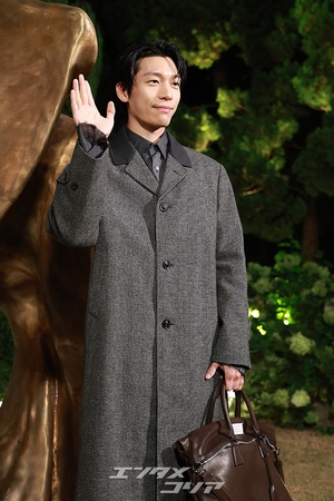 【フォト】ウィ・ハジュン　スイート笑顔であなたのハートを狙い撃ち