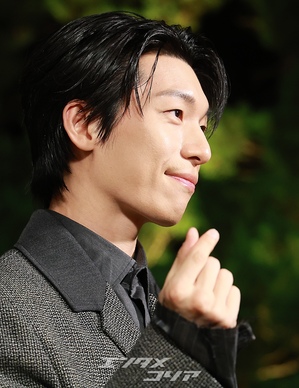 【フォト】ウィ・ハジュン　スイート笑顔であなたのハートを狙い撃ち