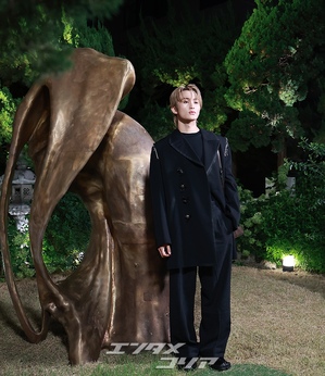 【フォト】NCTマーク　シグネチャー・ポーズ＆穏やか笑顔