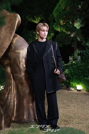 【フォト】NCTマーク　シグネチャー・ポーズ＆穏やか笑顔