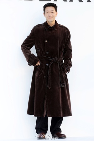 【フォト】パク・ソンフン＆ソン・ソック「おしゃれなトレンチコート」