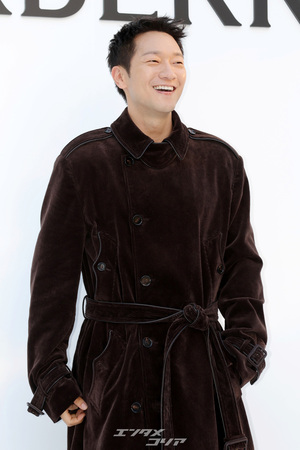 【フォト】パク・ソンフン＆ソン・ソック「おしゃれなトレンチコート」